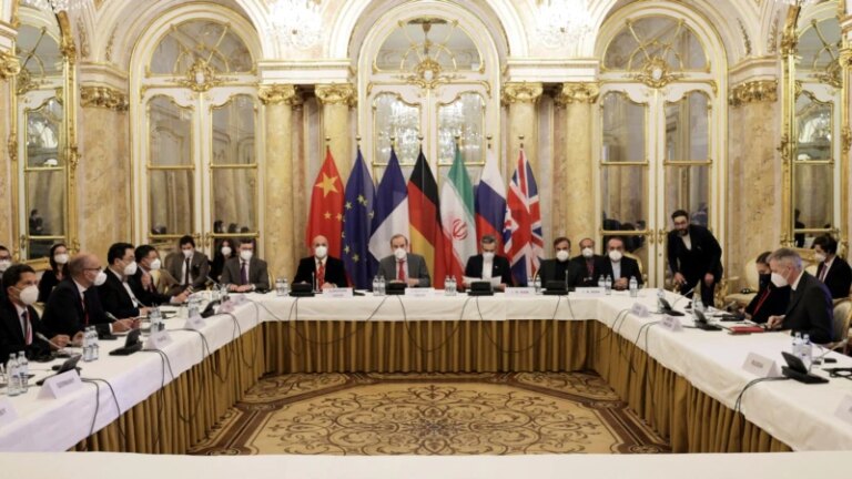 Negotiators In Iran Nuclear Talks Return Home For Consultations