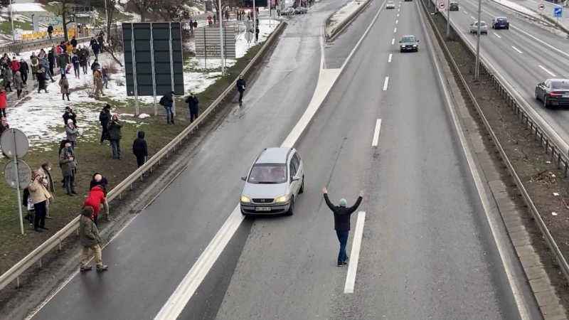 serbs-block-major-highways-in-latest-protest-against-lithium-mine-plans